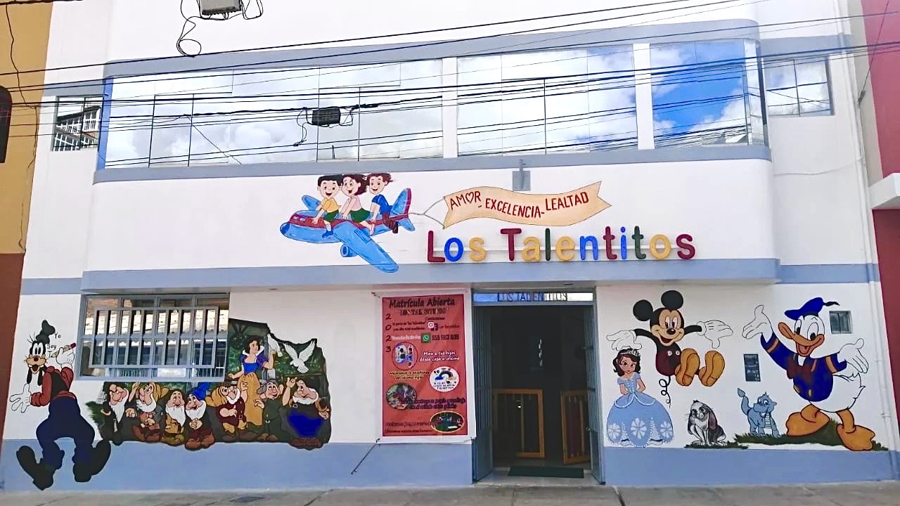 Frontis del Nido-Jardín Los Talentitos visto desde la calle